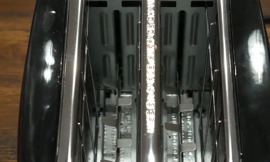 How Does a Fuse Protect a Toaster? ElectronicsHacks