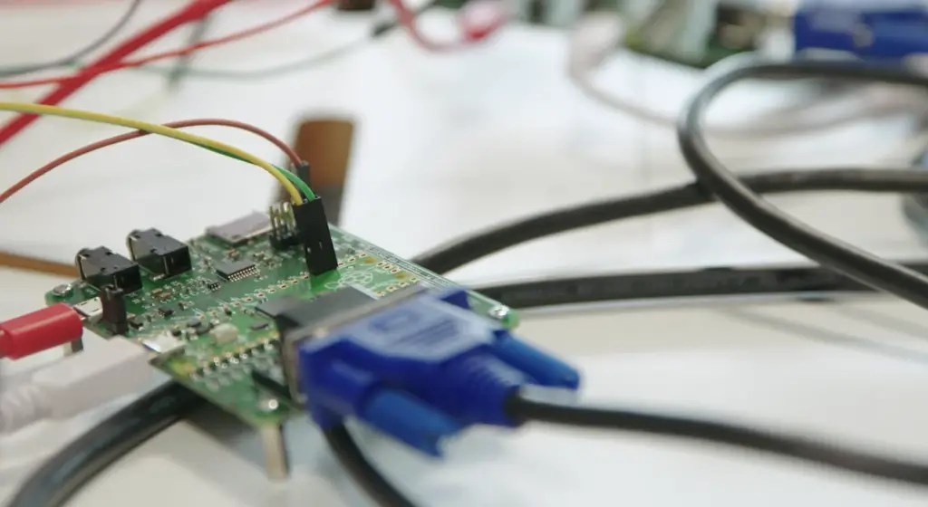 How to Use ADC on Raspberry Pi Pico? ElectronicsHacks