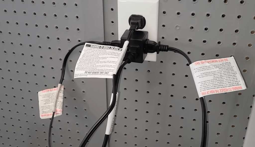 How Many Outlets on a 20Amp Circuit? ElectronicsHacks