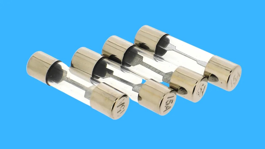 Resistor vs Fuse What's the Difference?