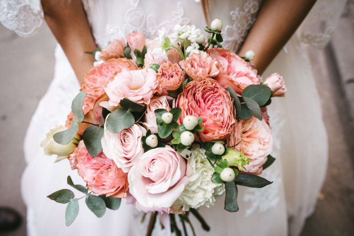 8 Ways To Stretch Your Wedding Flowers Budget Elegant Wedding