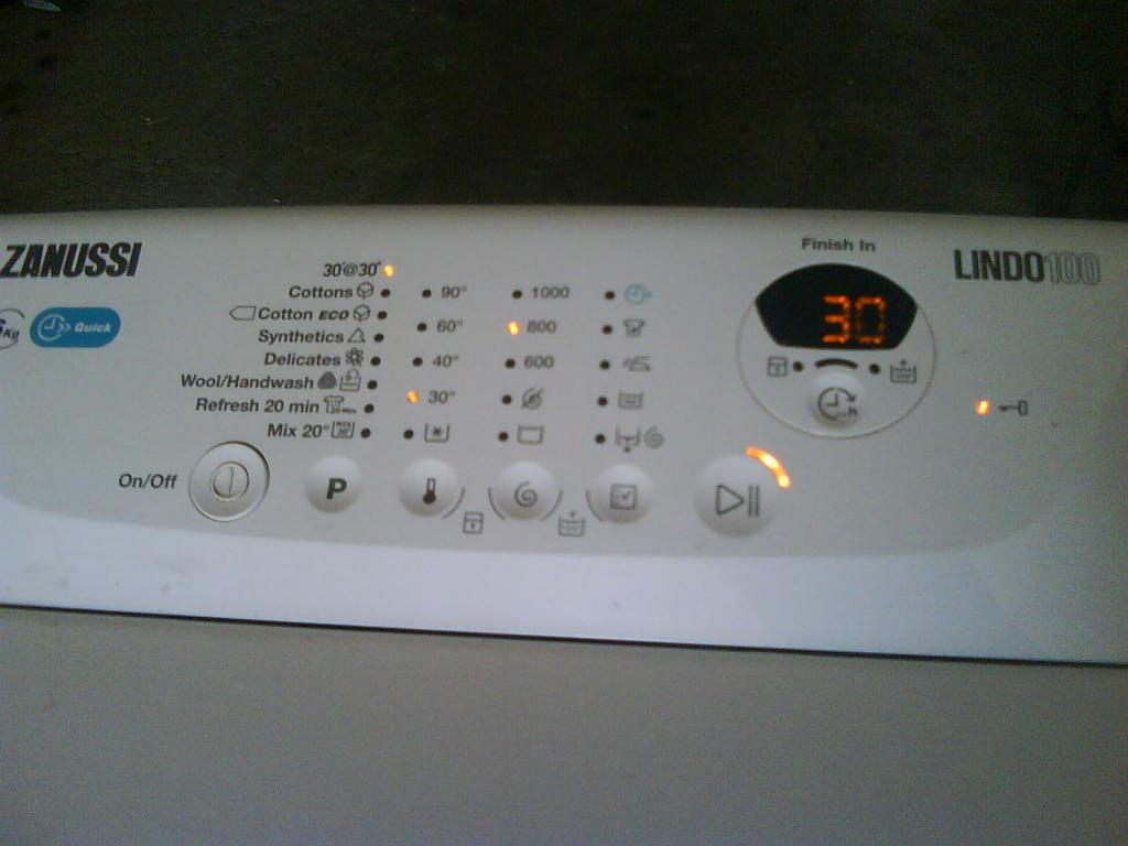 Zanussi Lindo100 villogó LEDek Elektrotanya