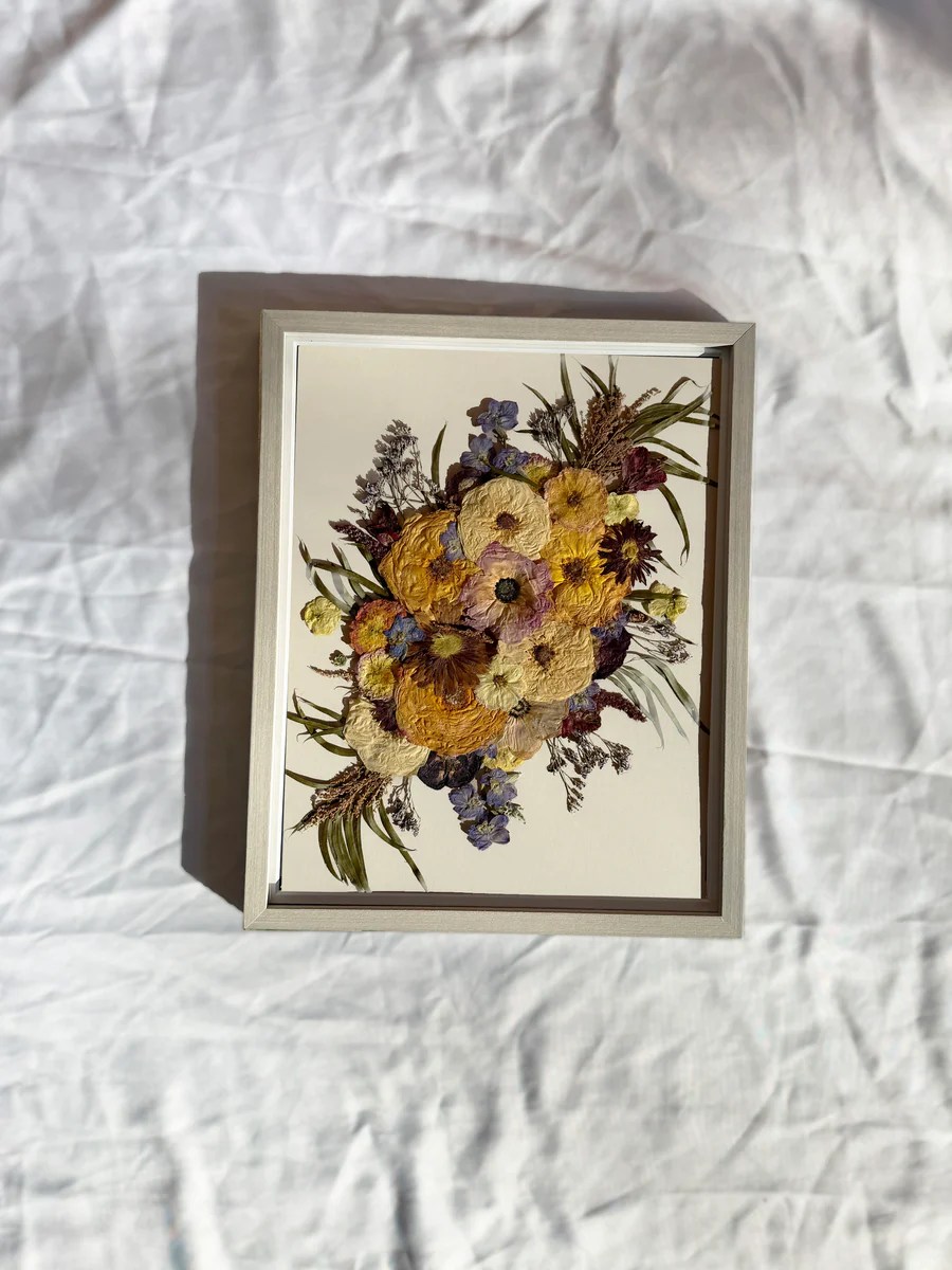 Gray Wood Frame 16x20 Wedding Flower Preservation Frame Element