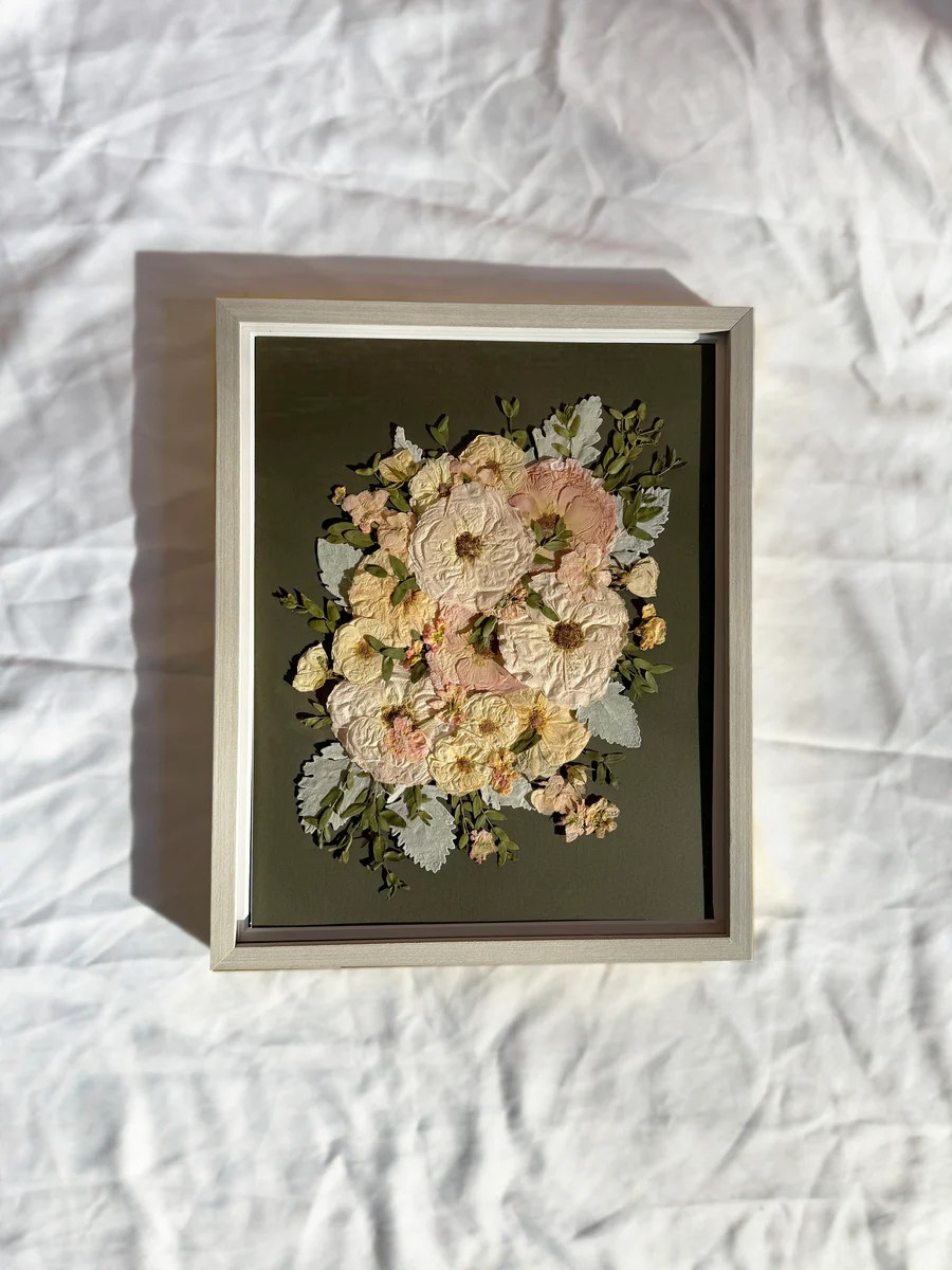 Gray Wood Frame 16x20 Wedding Flower Preservation Frame Element
