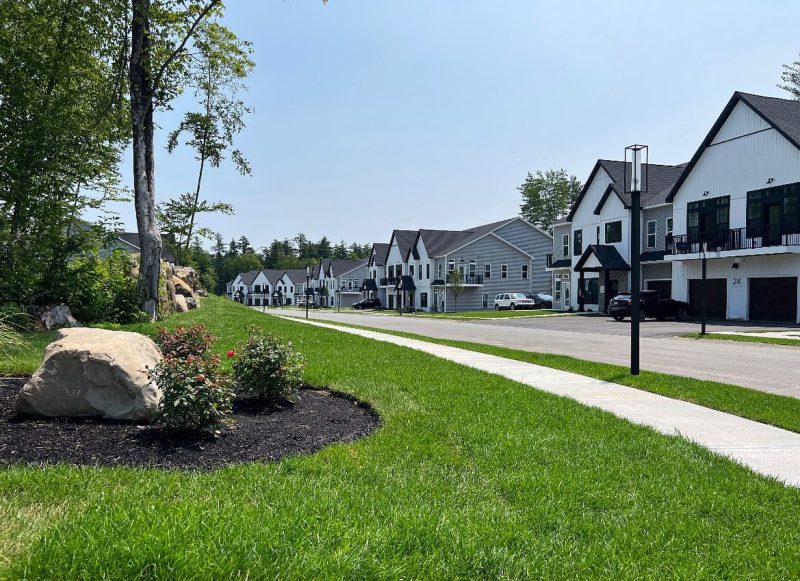 Luxury Apartments Saratoga, NY Elements at Saratoga Lake