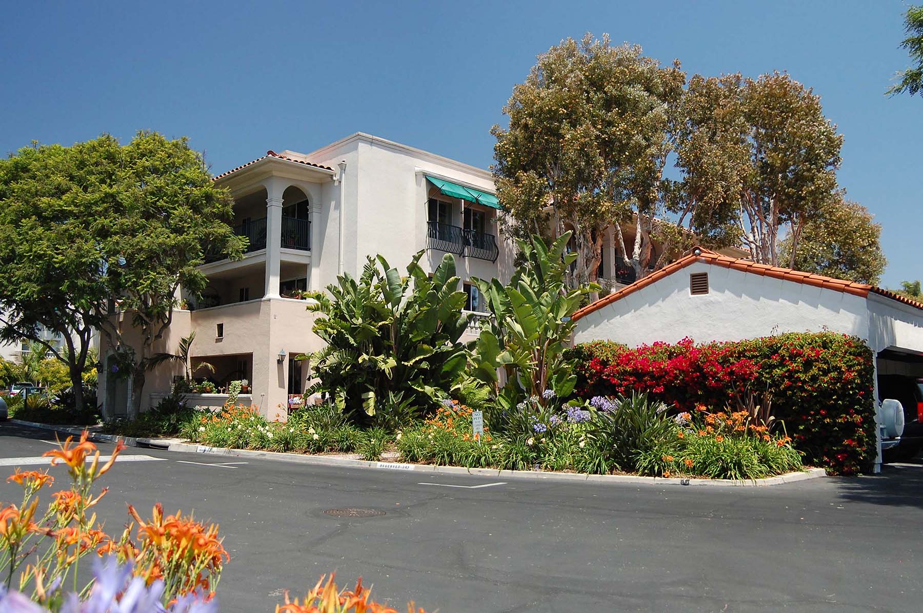 El Escorial Villas in Santa Barbara, CA