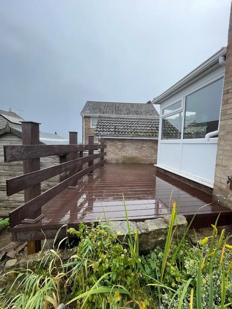 Do You Need A Gap Between Decking Boards?