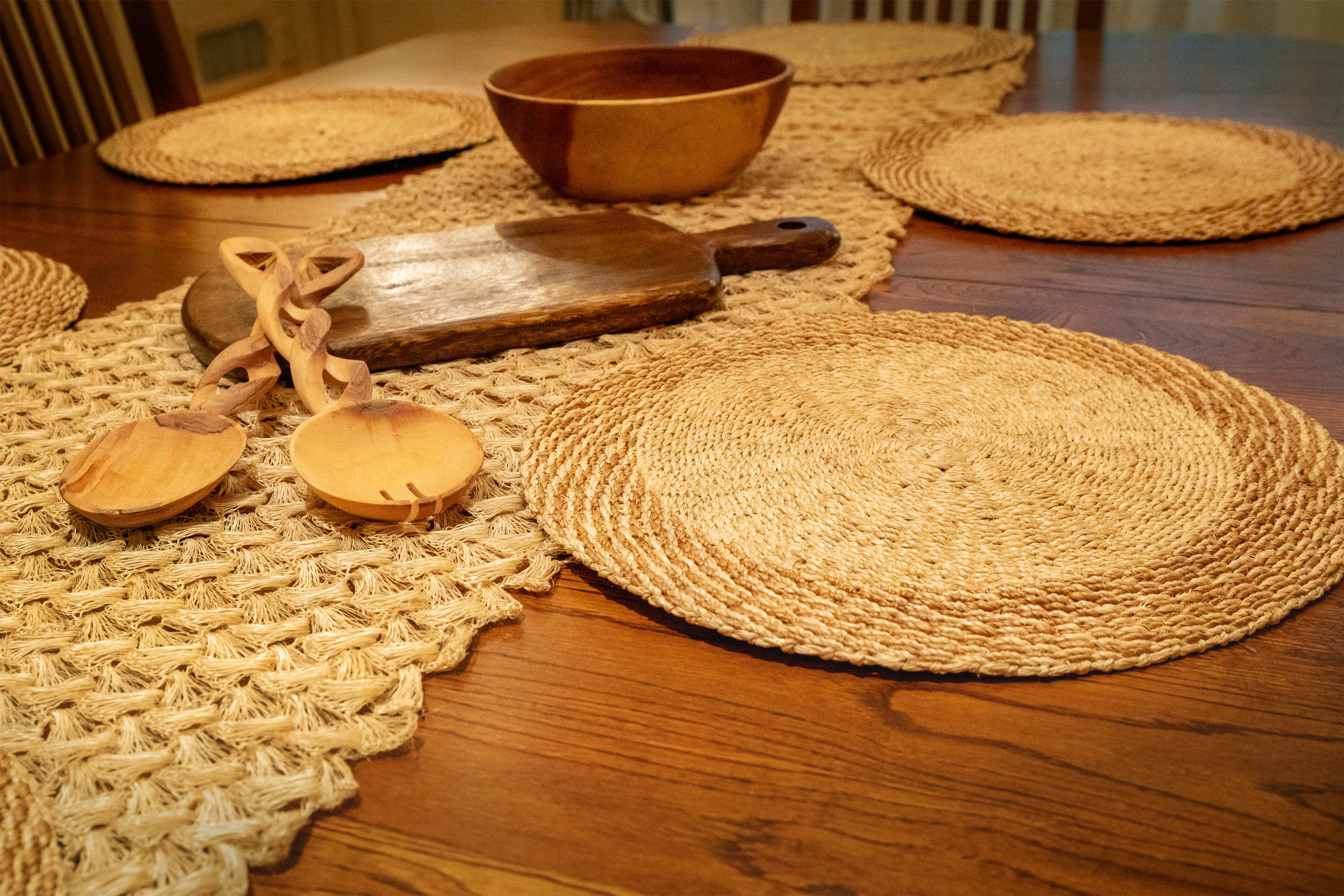 Natural Woven Placemat Elevita