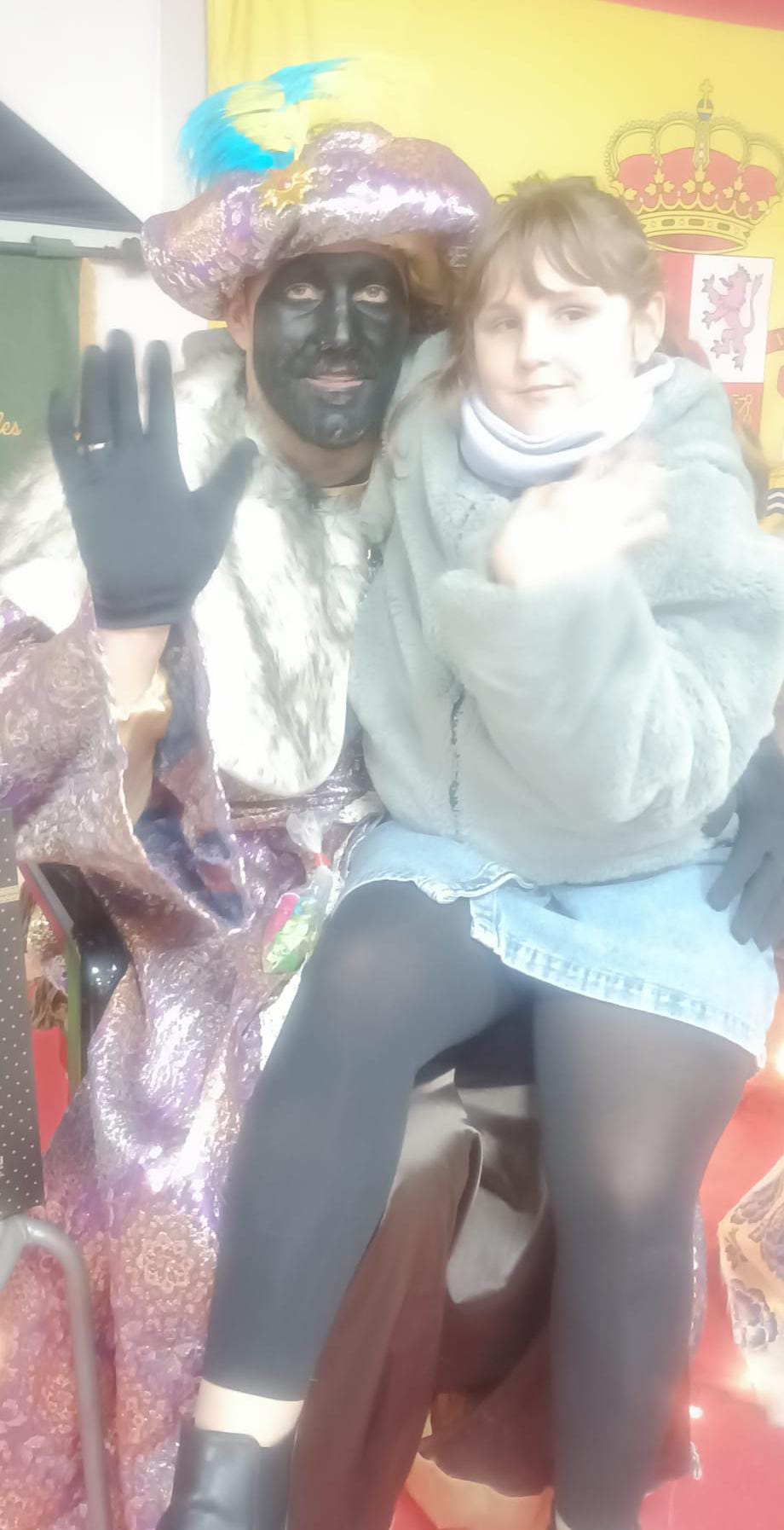 Los Reyes Magos acuden a Los Rosales para estar con los más pequeños