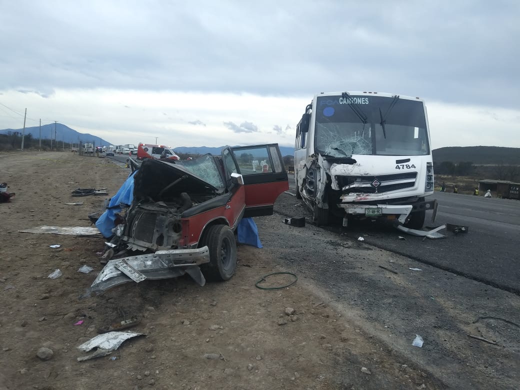 Accidente en la carretera SaltilloZacatecas deja 3 muertos