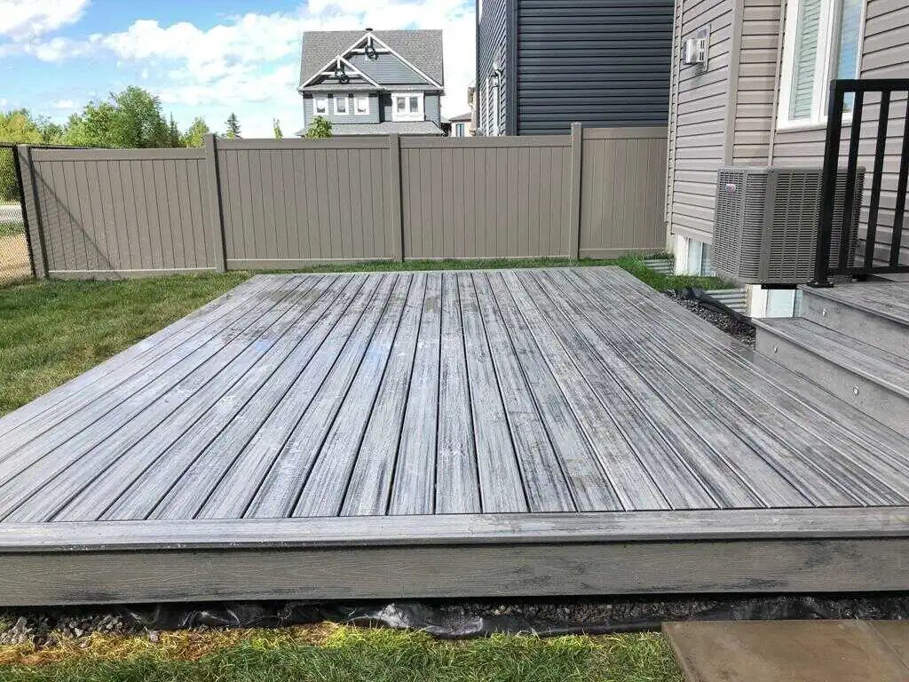 Custom Decks Fence And Deck Construction Ottawa