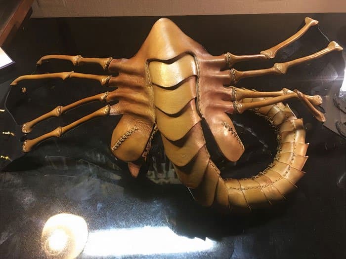 Artist Creates AlienInspired Facehugger Face Mask Elite Readers