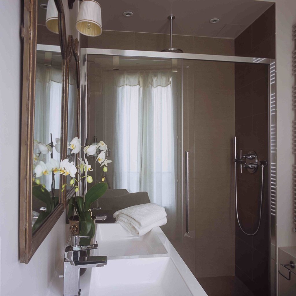 Le Triomphe European Vacation Homes Elite Destination Homes