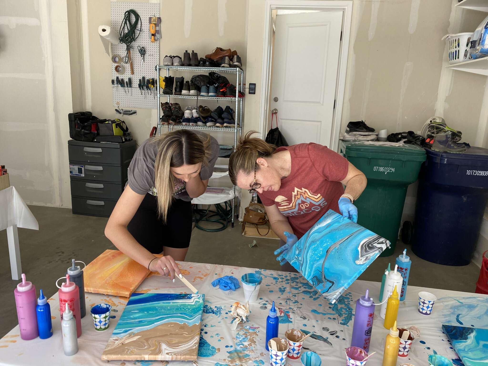 Acrylic Pouring 101 Online Fluid Art Class Elite Fluid Art Academy