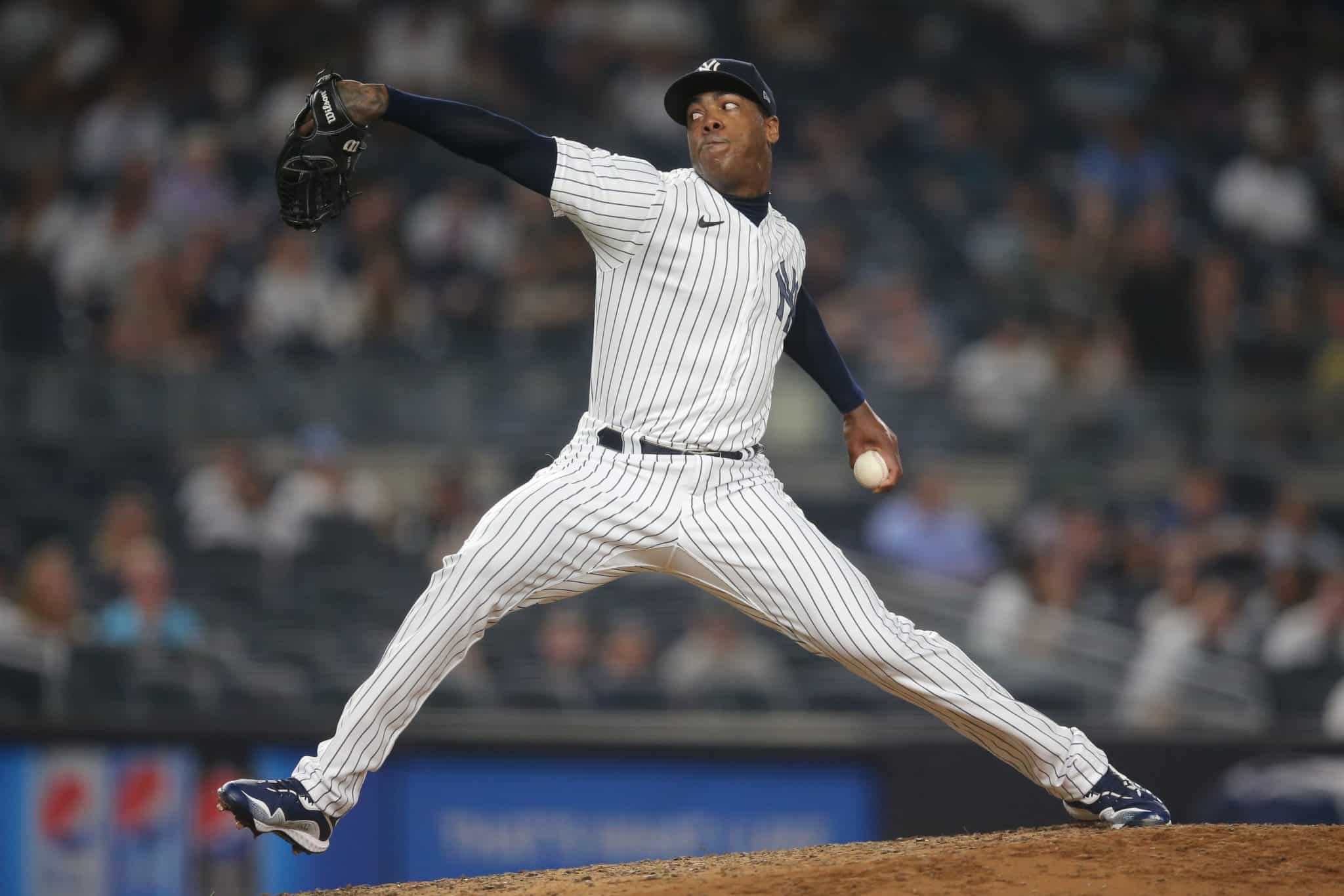 New York Yankees put Aroldis Chapman on IL