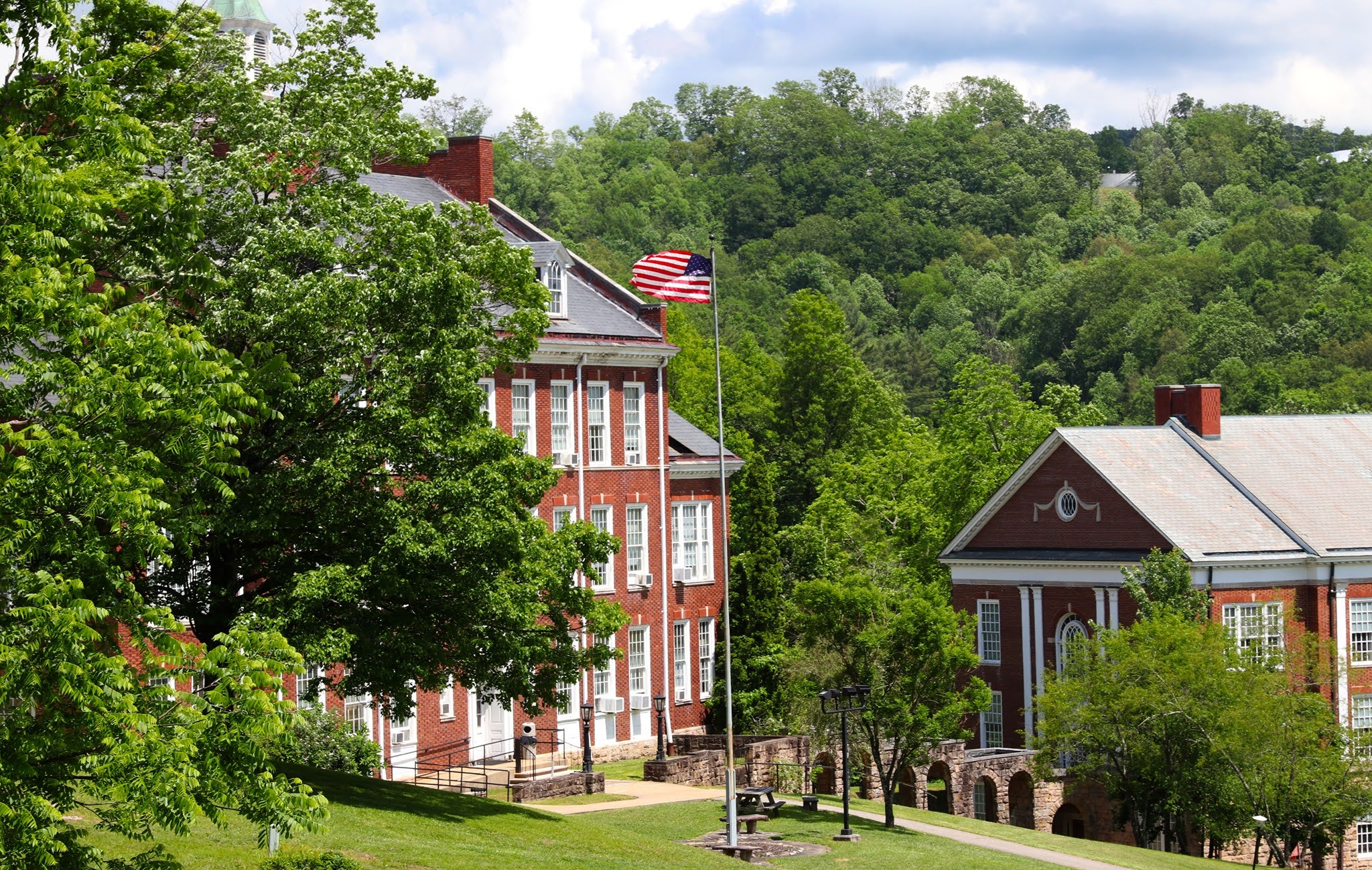 de Elkins Depot Center