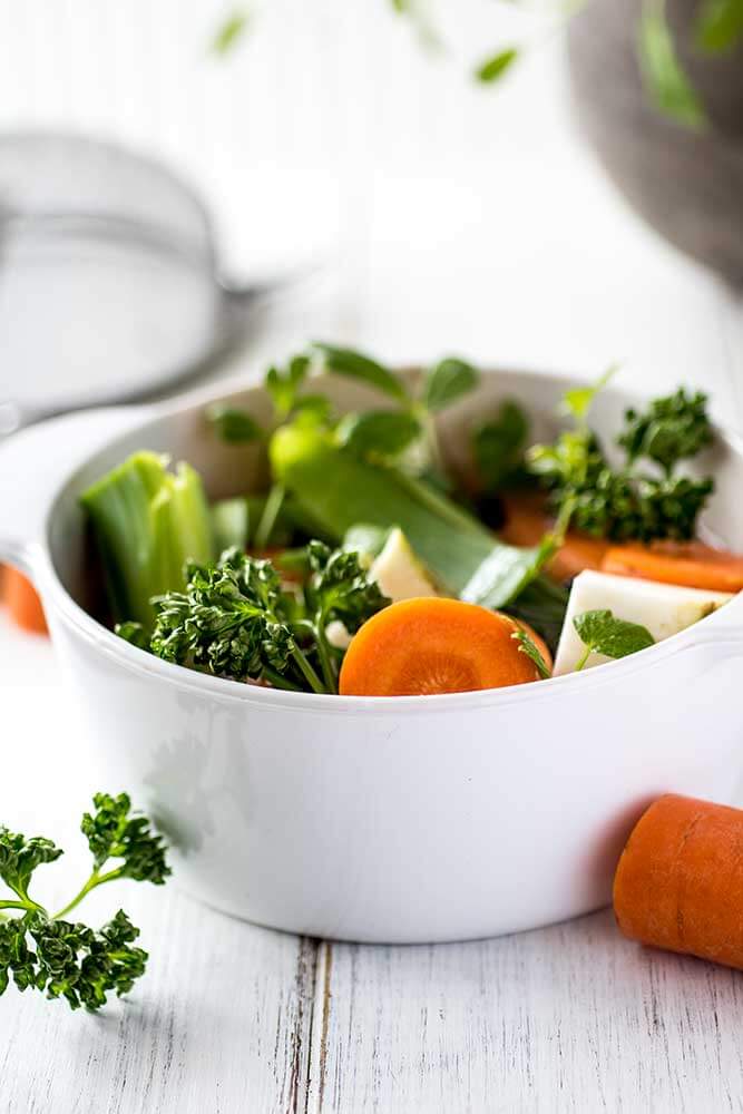 Gemüsebrühe Rezept ganz einfach selber machen