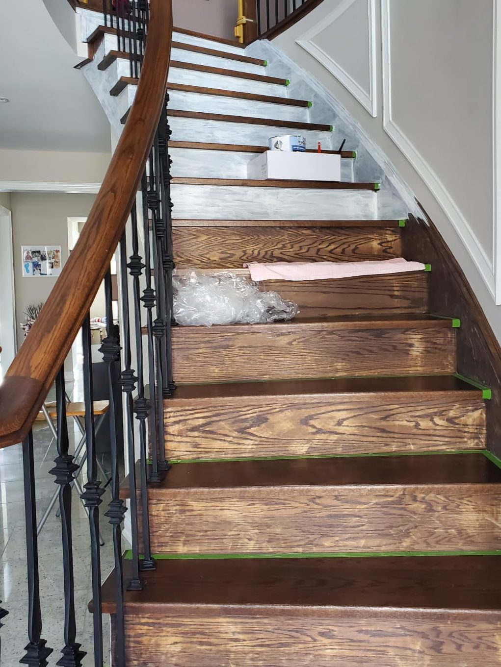 How to paint the staircase risers white A DIY project Elle Muse