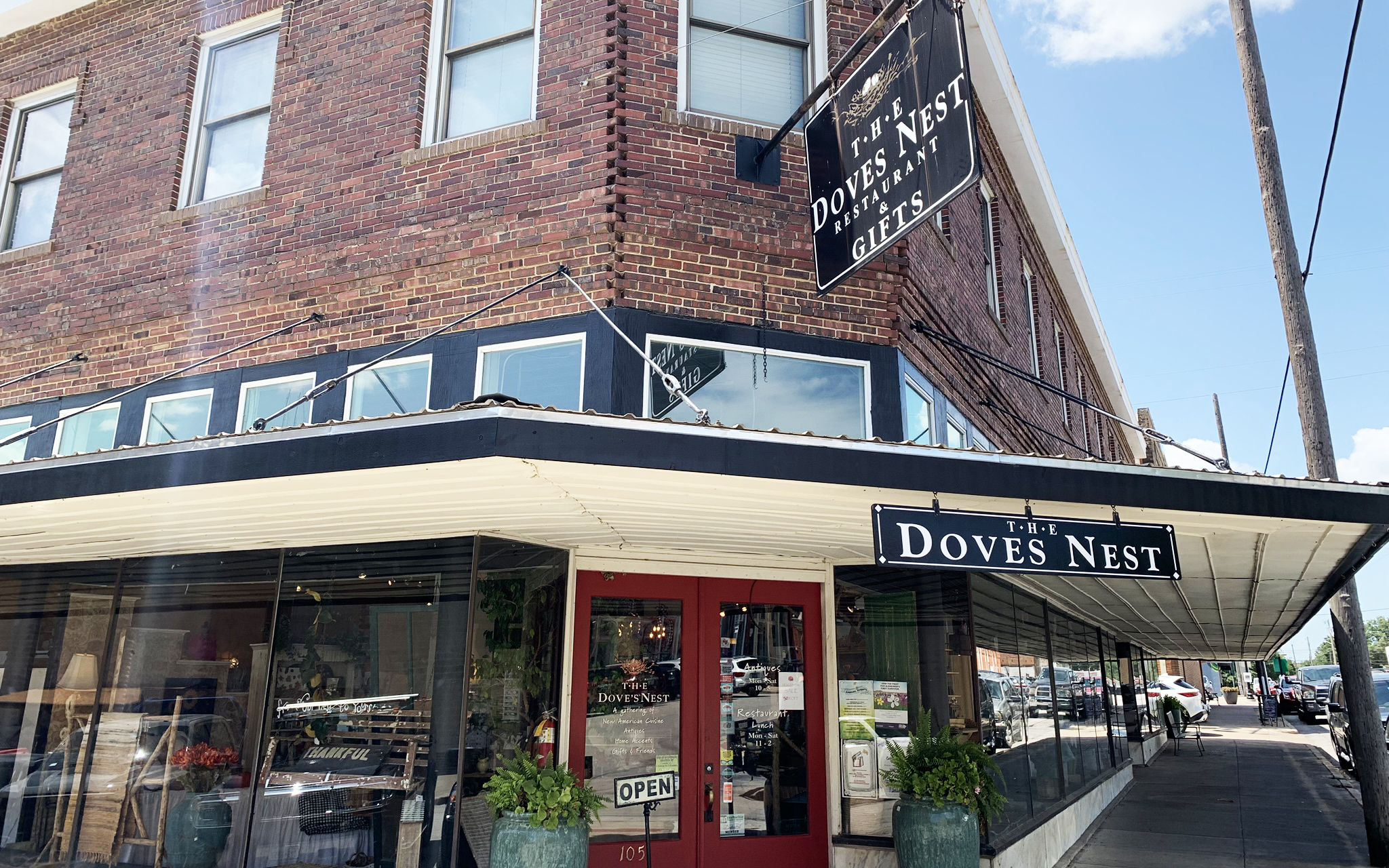 Dove’s Nest… A Waxahachie Tradition Ellis DownHome