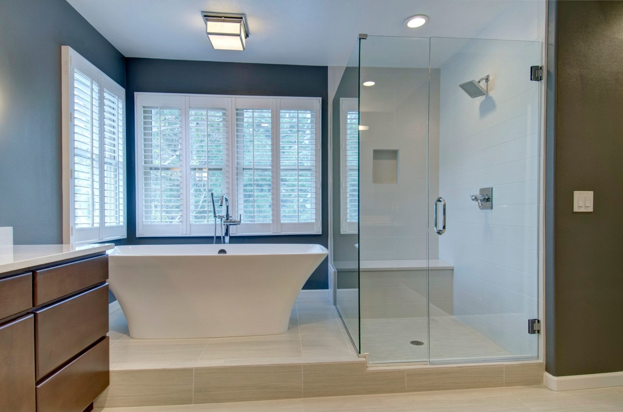 Installing a Bathtub in Your New Orleans ELM Construction Group