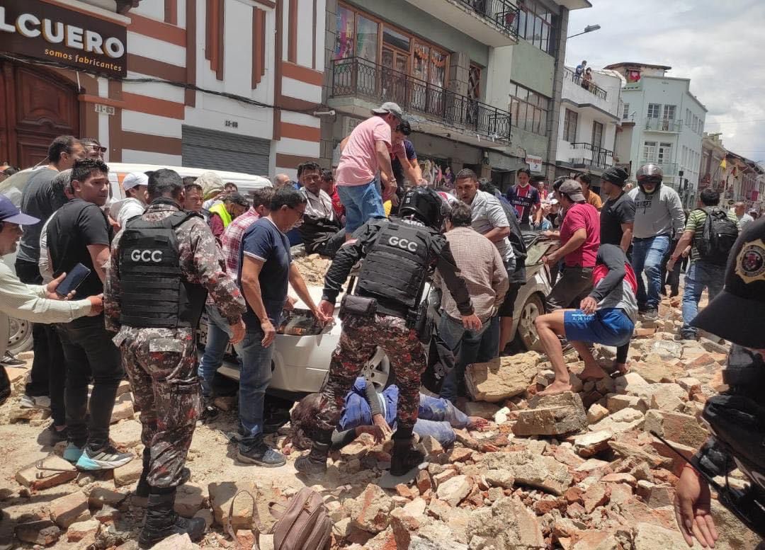 Sismo de magnitud 6.5 sacude varias provincias de Ecuador; hay una