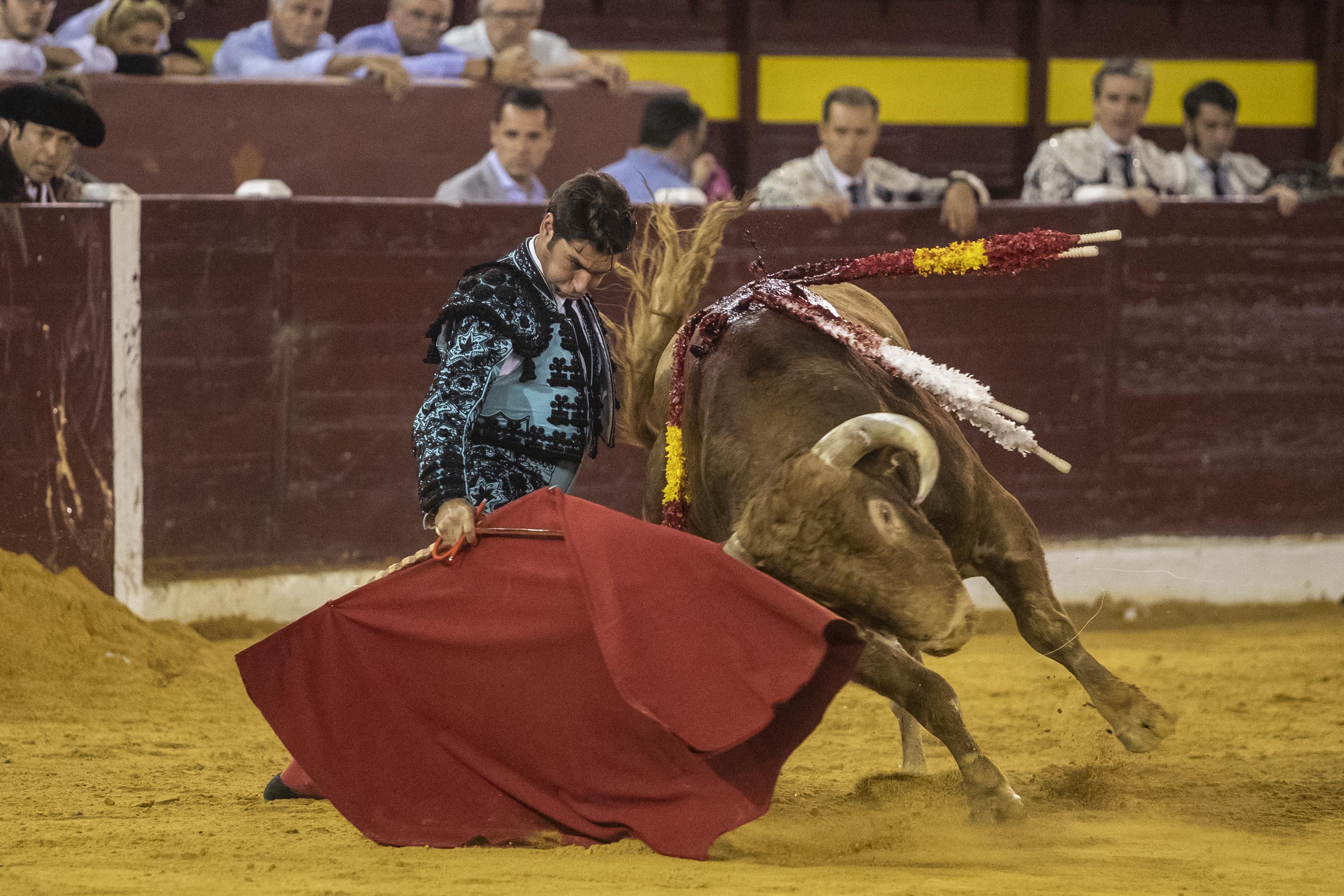 PUERTA GRANDE PARA ANTONIO FERRERA Y CAYETANO EN LA ÚLTIMA CORRIDA DE