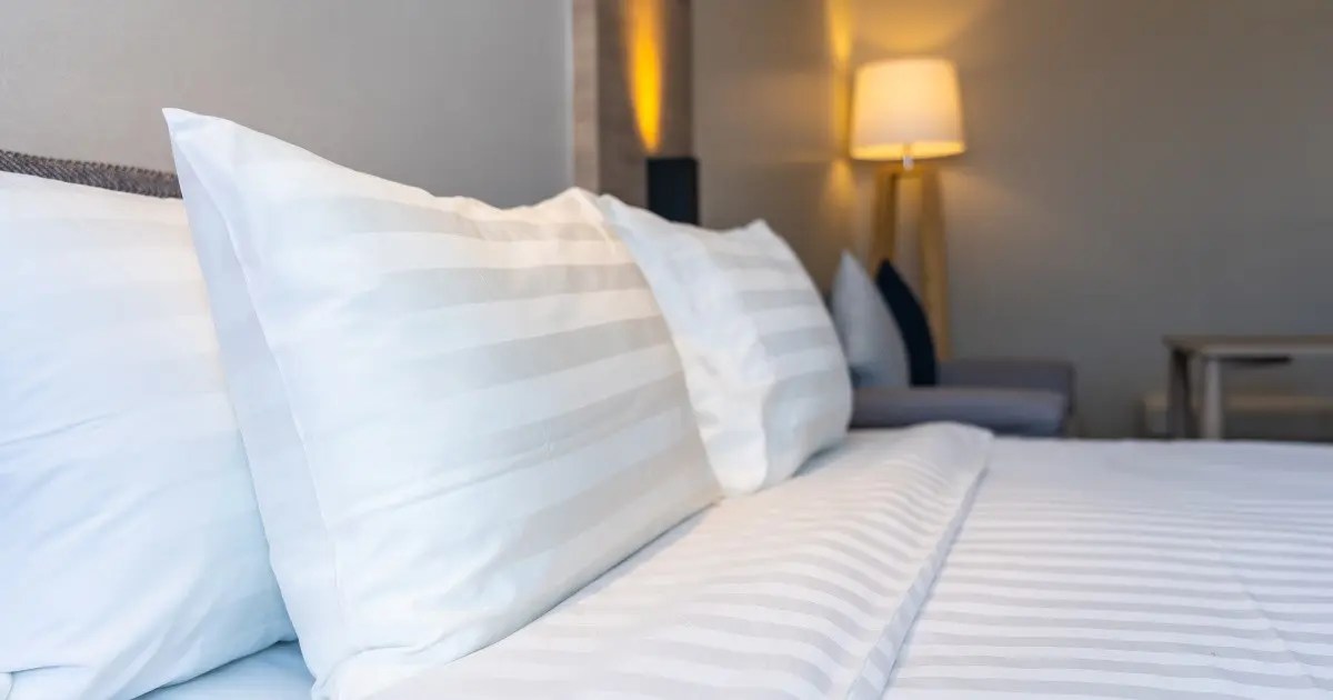 Turista chino demanda a hotel tras dormir con un cadáver debajo de la cama