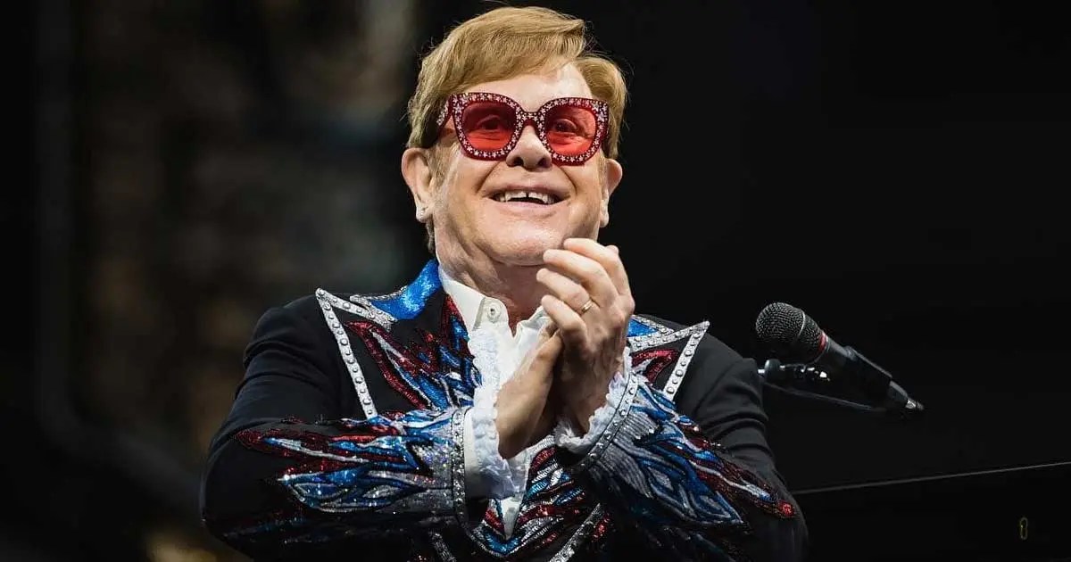 Elton John se convierte en un artista EGOT al ganar su primer Emmy