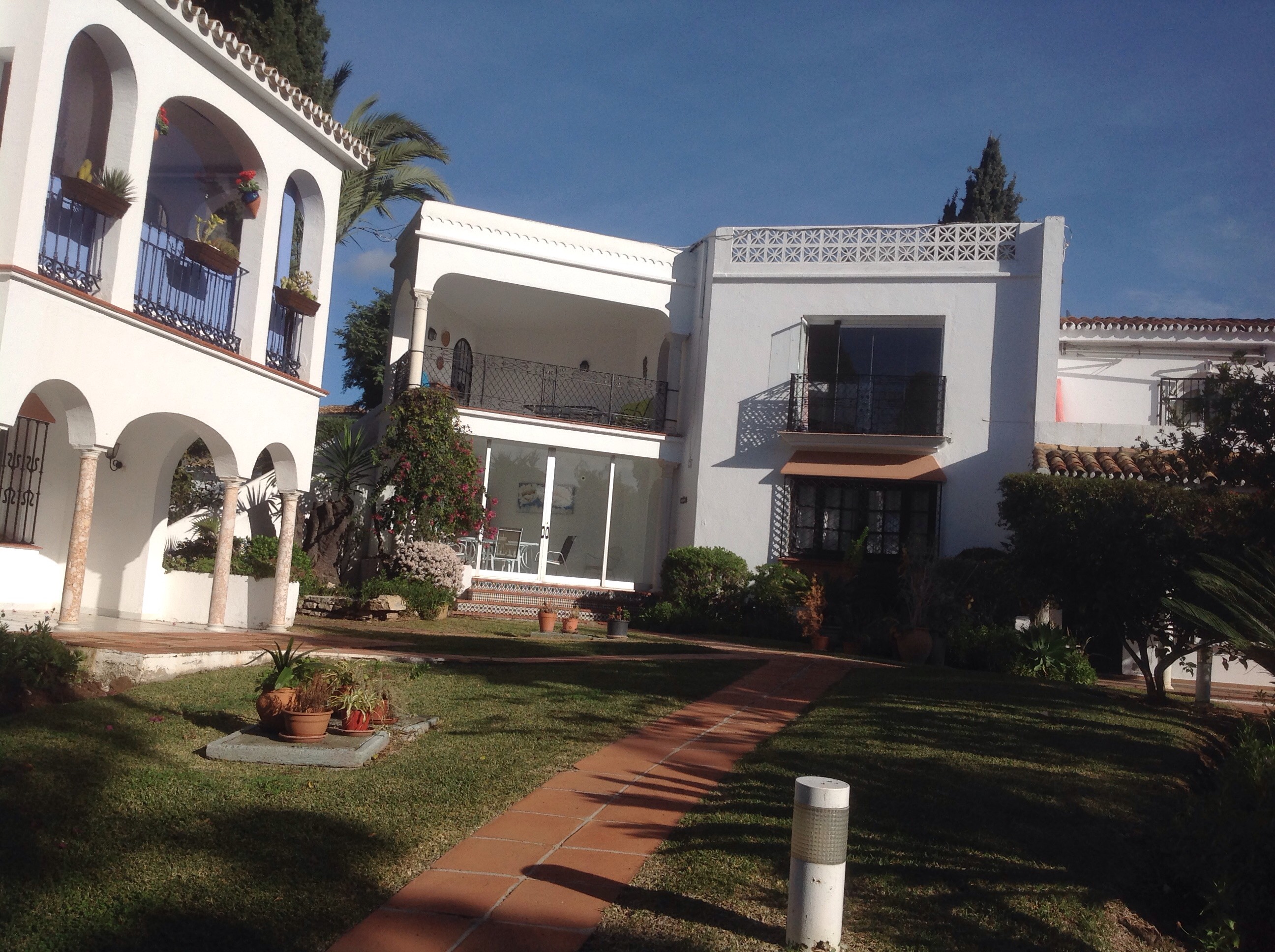 About the Area El Paraiso Holiday Apartment