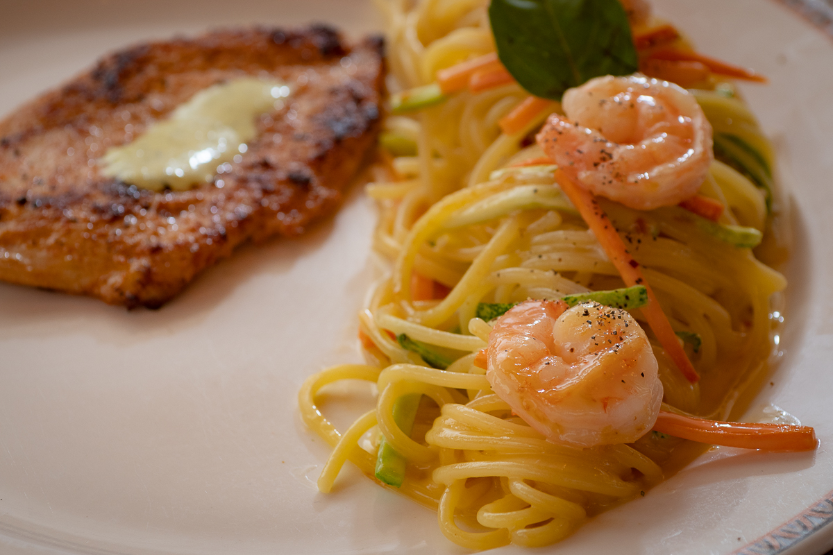 Pasta Pronto Ingredientes frescos, pasta recién hecha y antojos El Sartén Caliente