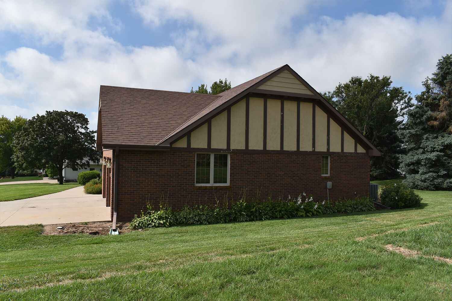 635 N 7 St, Hebron, NE Brad Elting & Company