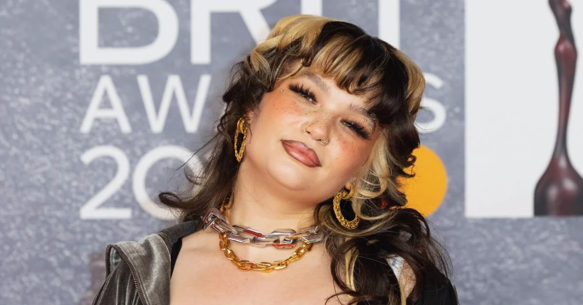 Lola Young Age Parents And Everything You Need To Know About Her
