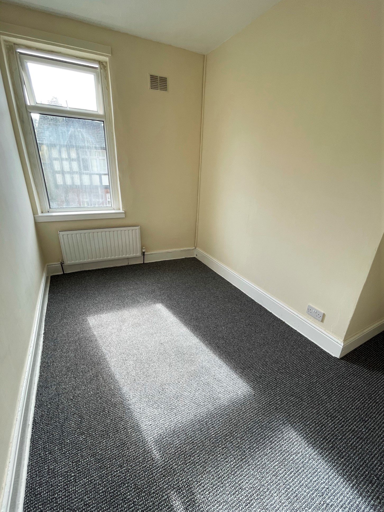 20 Weardale Rd, Blackley, M9 8WR Embee Estates