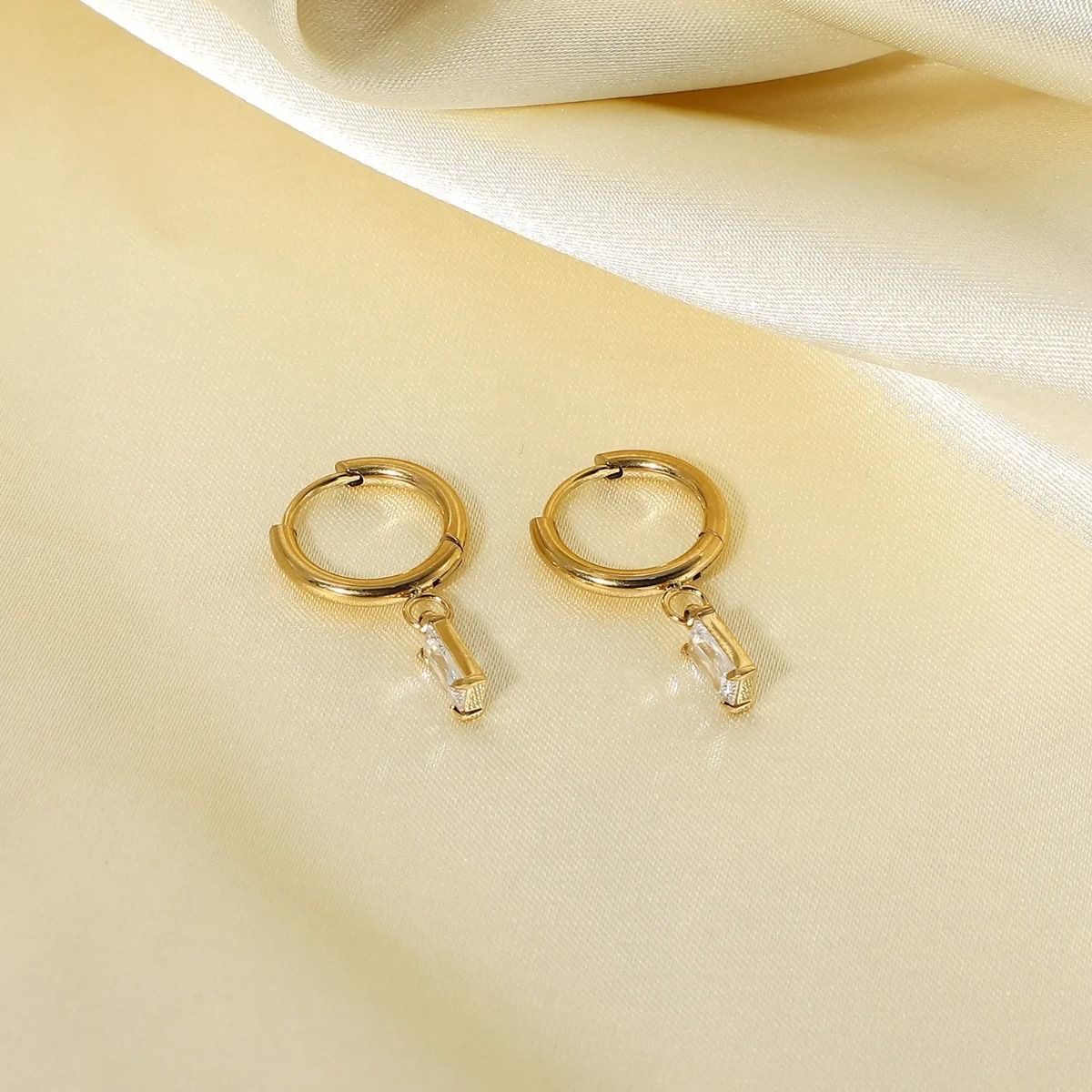 18k gold plated mini hoop (anti tarnish) Embelisha