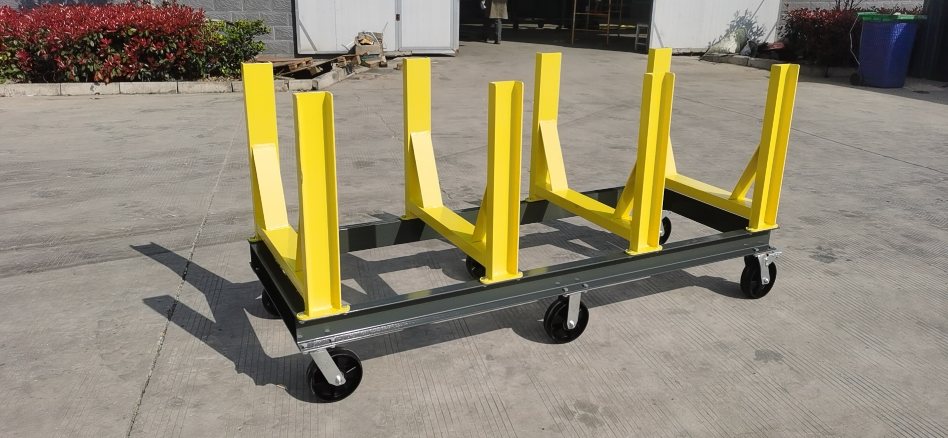 HeavyDuty Bar And Pipe Cradle Truck