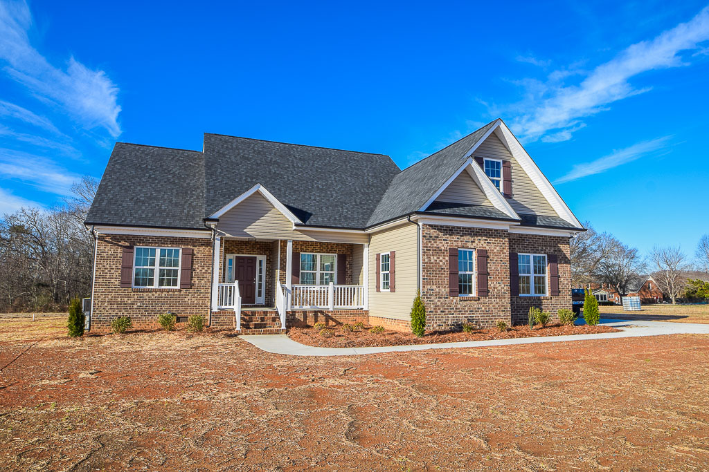 1 Emerald Pointe Realty Custom Homes