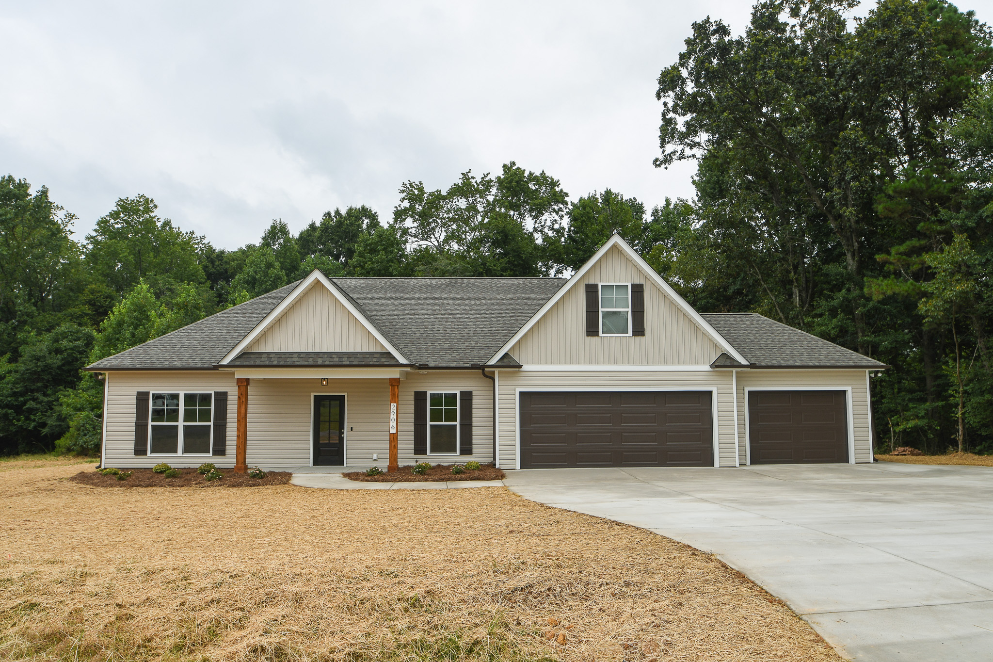 Springfield Custom Home Emerald Pointe Realty