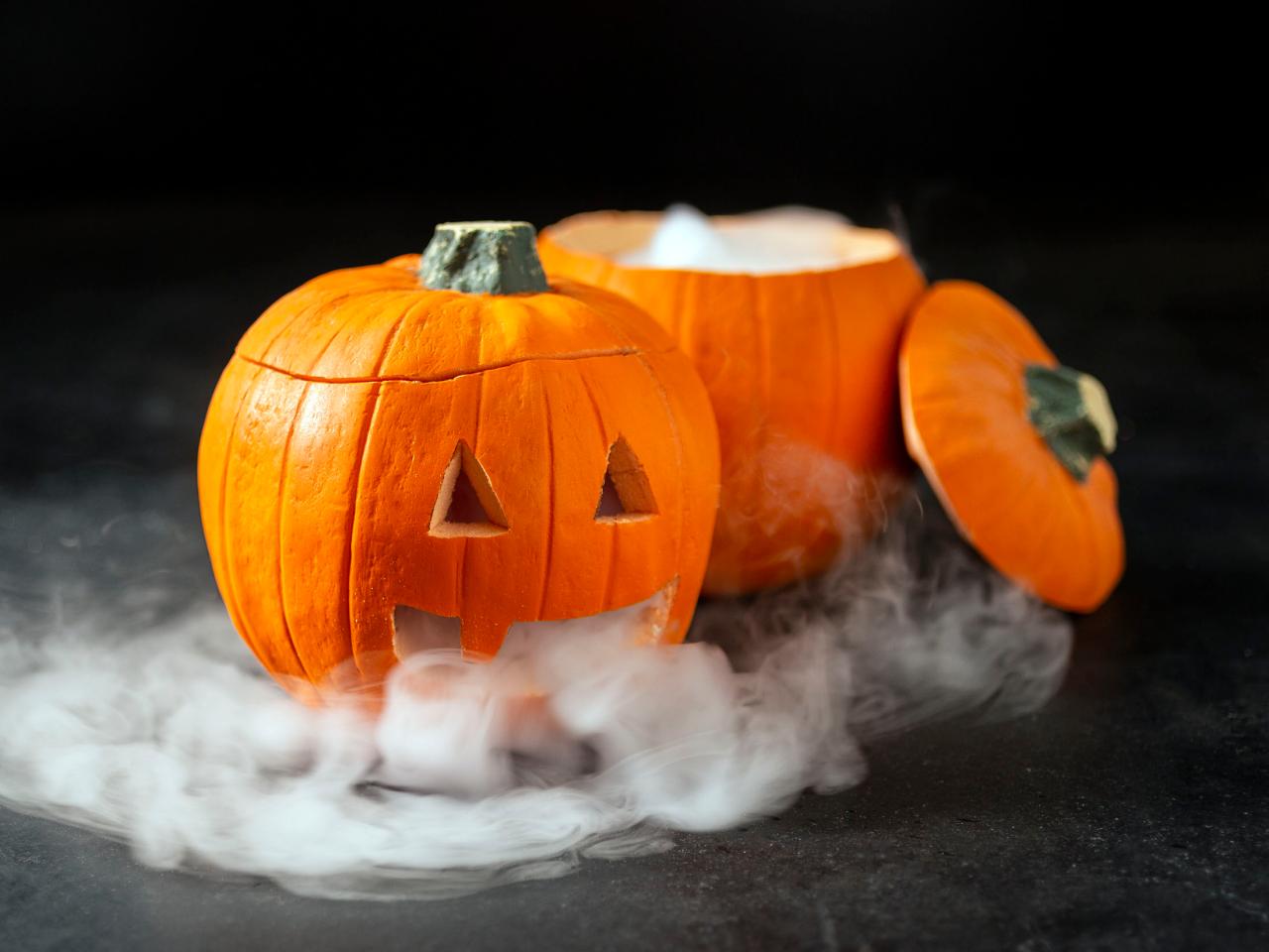 How to Handle Dry Ice This Halloween Emergency Ice