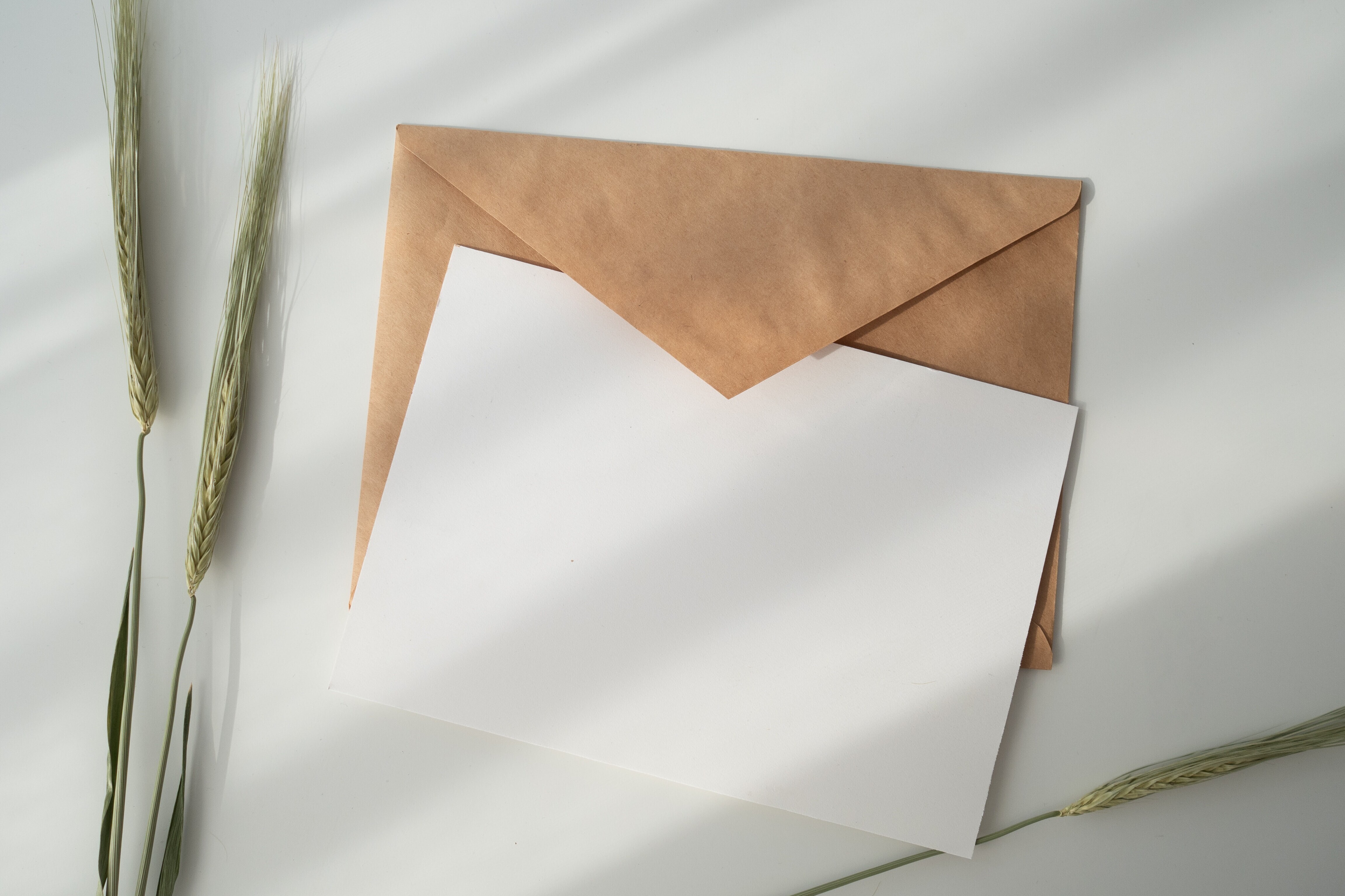 Invitation Etiquette — Emily Post