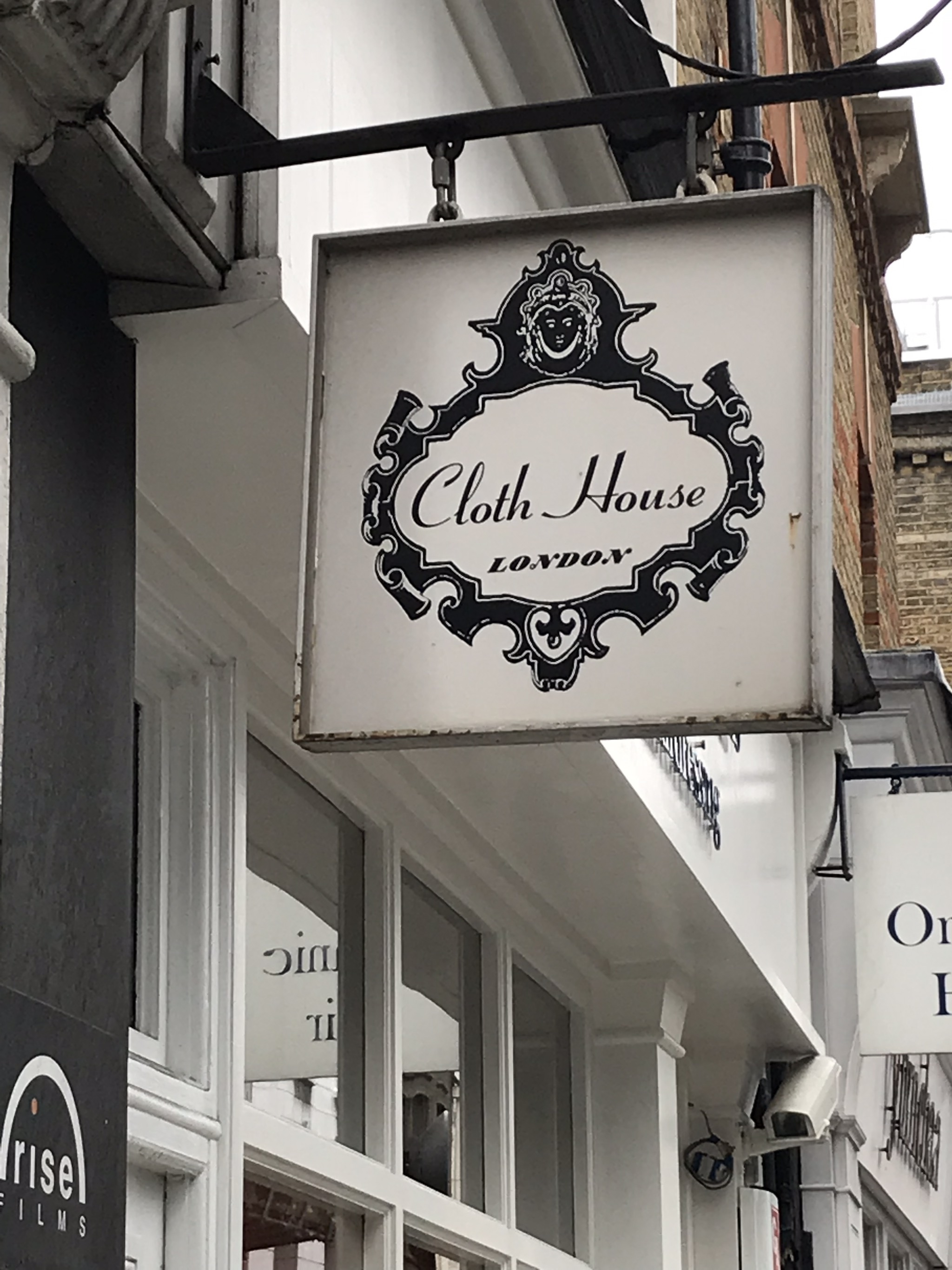 Trip to the V&A Balenciaga exhibiton. Emily Stringer’s FASHION BLOG