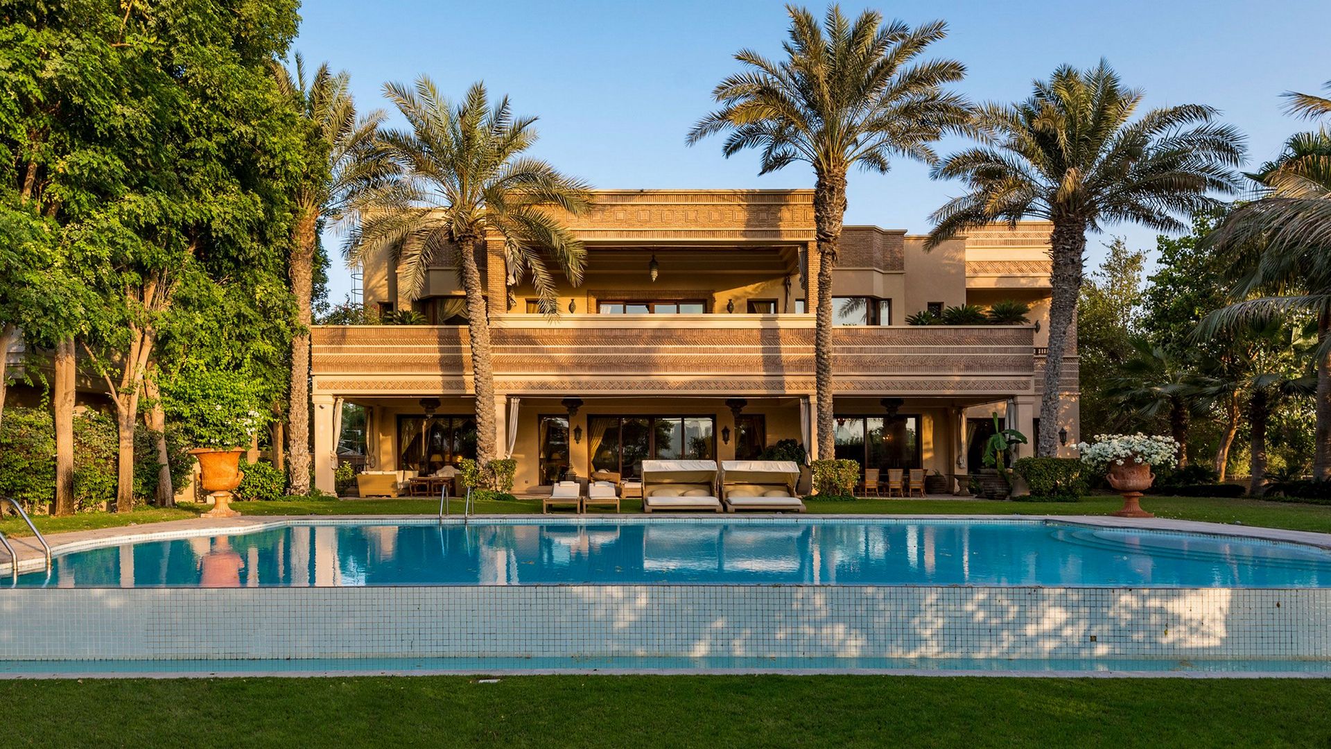 Emirates Hills lifestyle, property, infrastructure & attractions