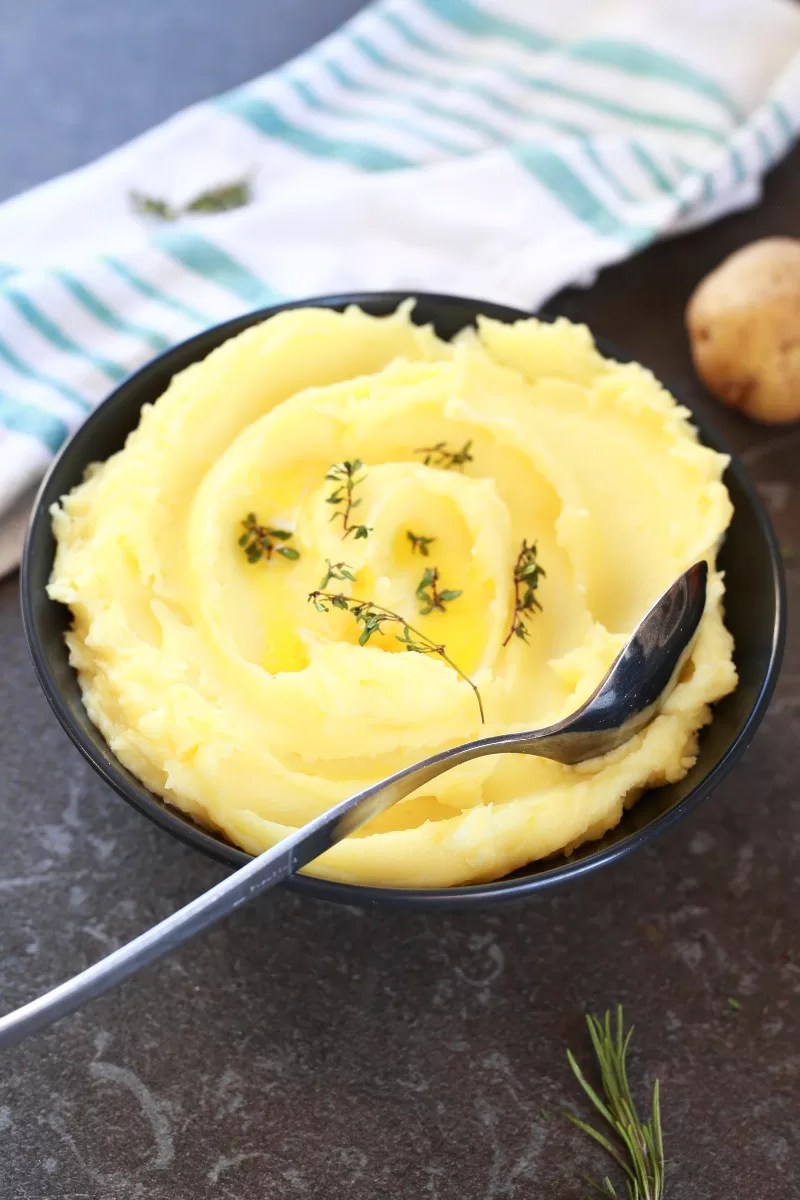 BEST Creamy Whipped Mashed Potatoes emkayskitchen