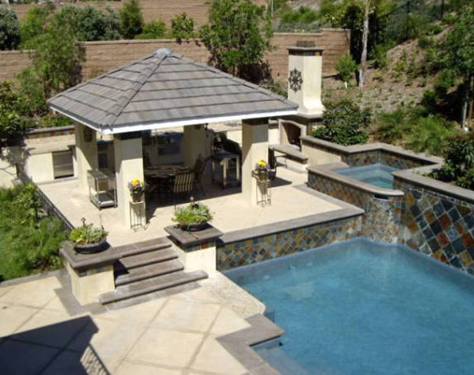 Custom swimming pool designs in Orange County pool builder