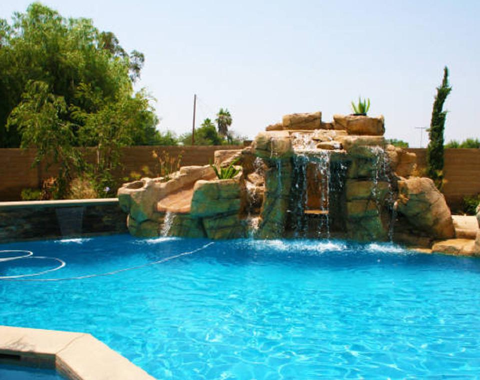 Custom swimming pool designs in Orange County pool builder