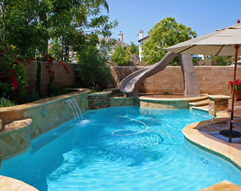 Custom swimming pool designs in Orange County pool builder
