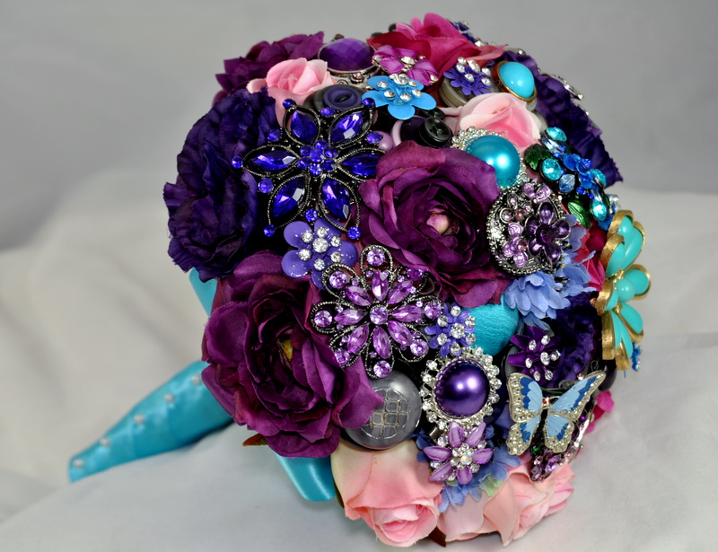 How to Create the Perfect Brooch Bouquet Emmaline Bride