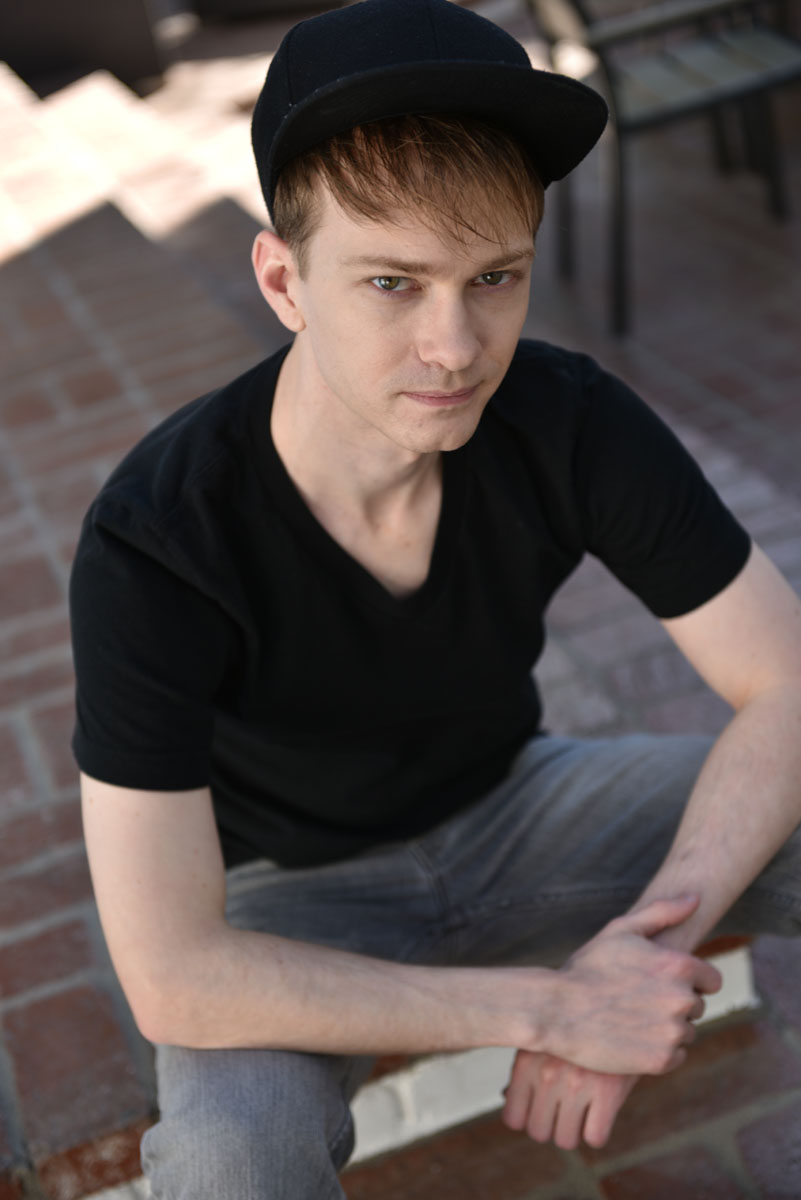 White Knight Adult Star Alex Jett Makes His Directorial Debut for Team