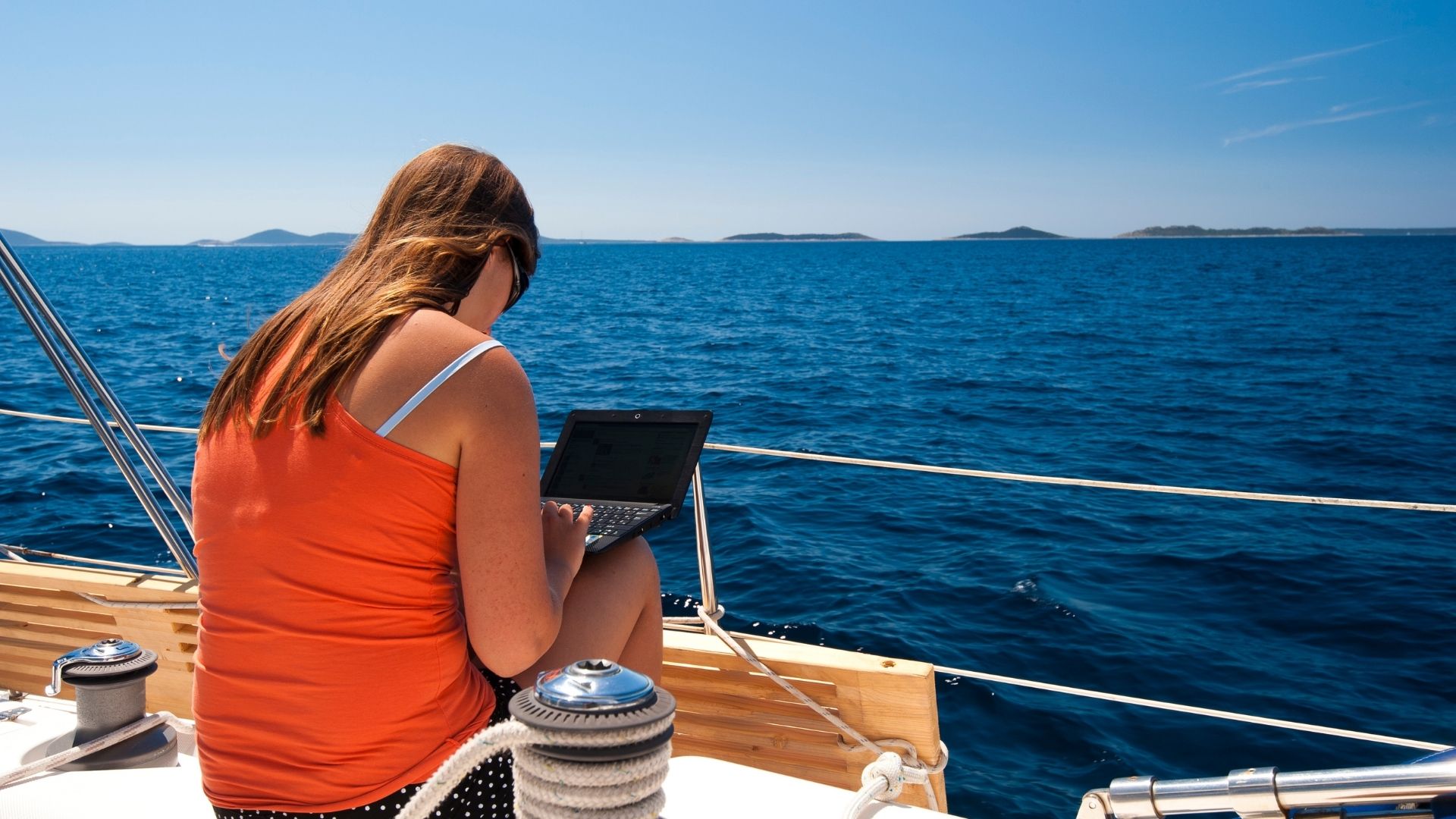 How Do Yachts & Boats Get at Sea When Sailing?