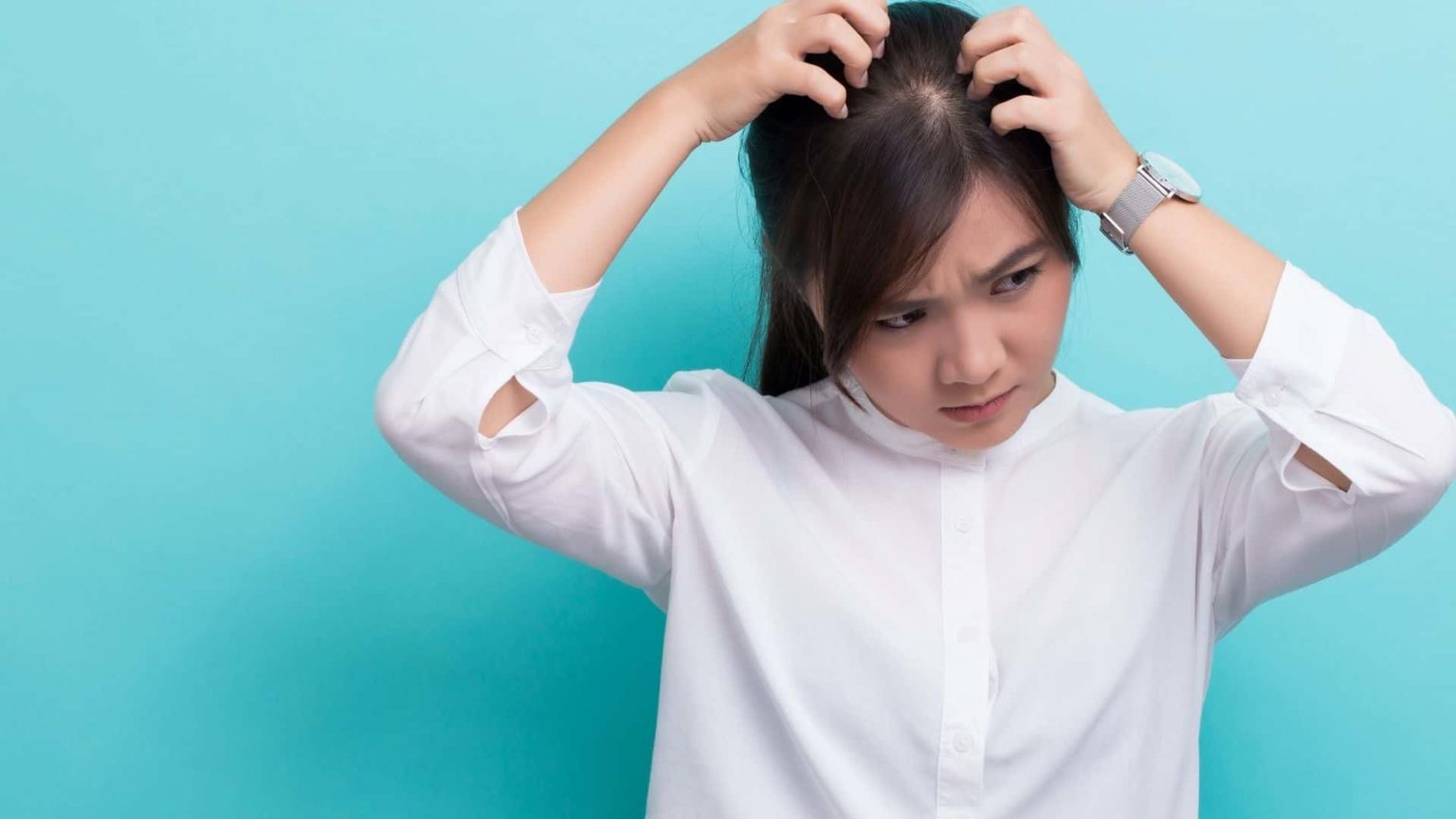 How to Hide Dandruff Without Washing Hair with Hairstyles?