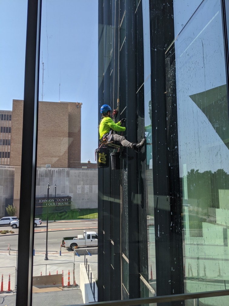 Transform Your Home with Professional Window Cleaning in Leawood